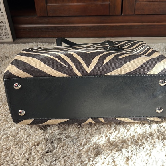 Coach Tote zebra print in tan & black leather trim & handles EUC - Picture 6 of 13